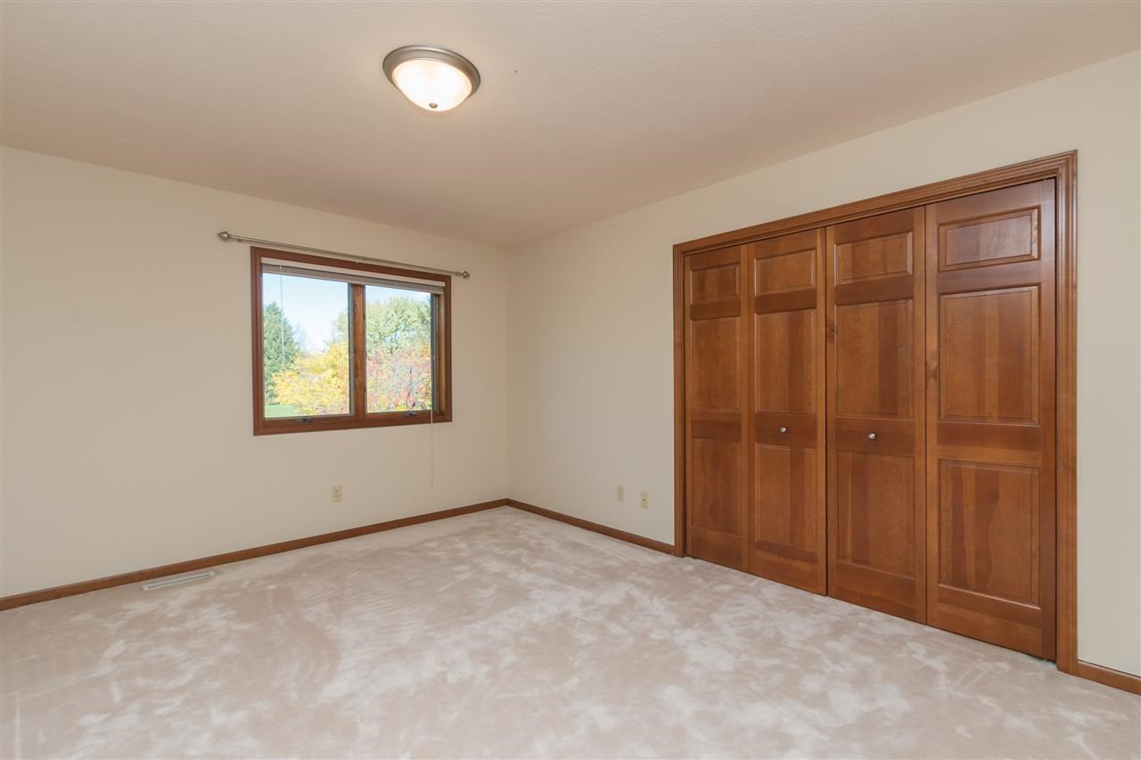 51541 Fox Pointe Ln, Granger, IN 46530 photo 21