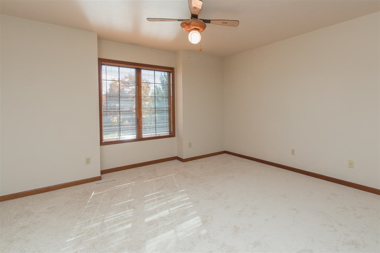 51541 Fox Pointe Ln, Granger, IN 46530 photo 20