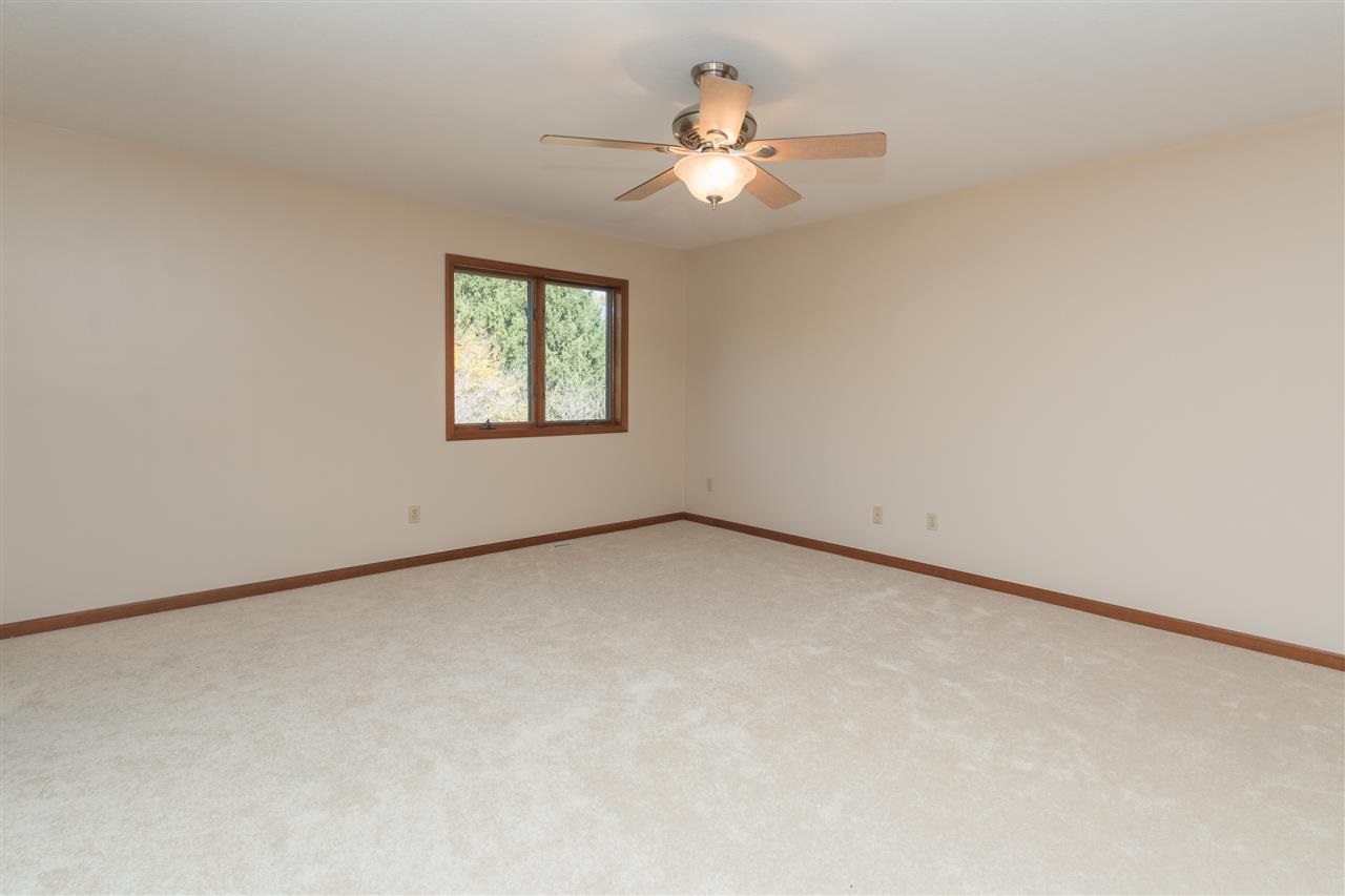 51541 Fox Pointe Ln, Granger, IN 46530 photo 18