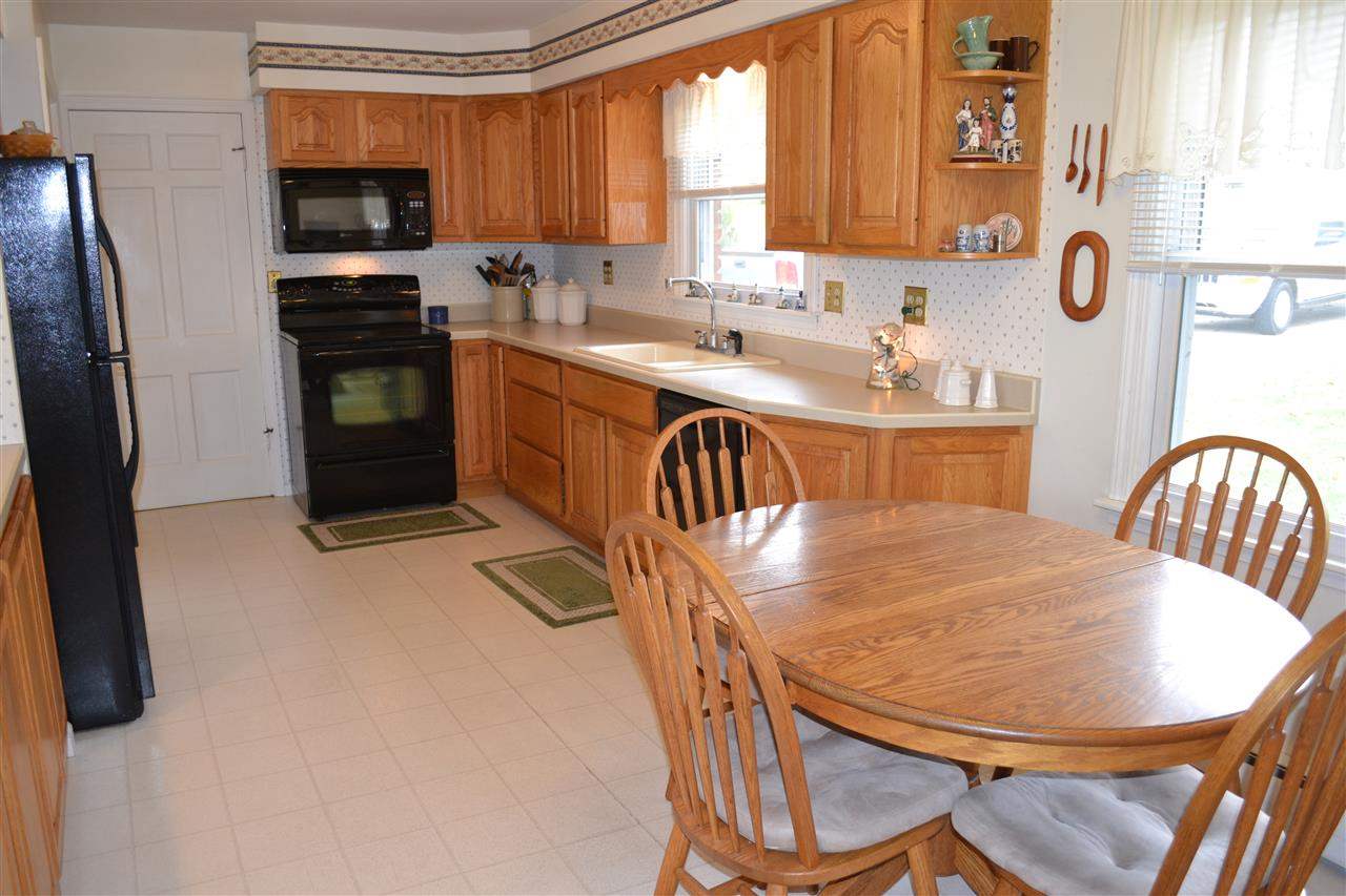 5988 W Hilltop Dr, Frankfort, IN 46041 photo 10