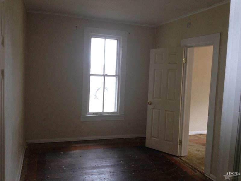 720 N Cavin St, Ligonier, IN 46767 photo 8