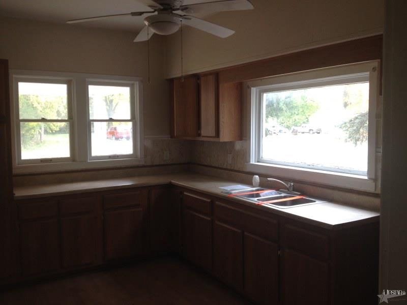 720 N Cavin St, Ligonier, IN 46767 photo 6