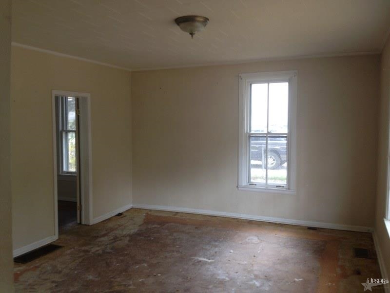 720 N Cavin St, Ligonier, IN 46767 photo 4