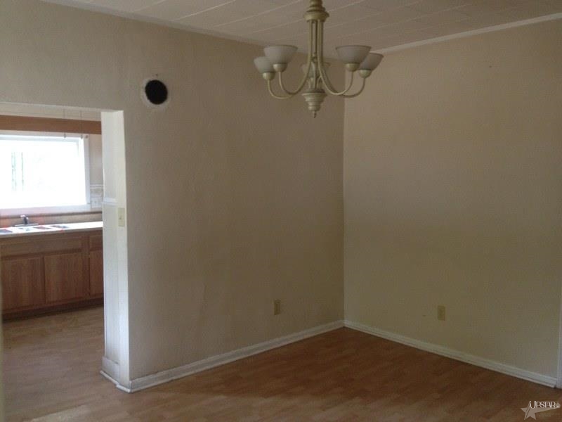 720 N Cavin St, Ligonier, IN 46767 photo 5