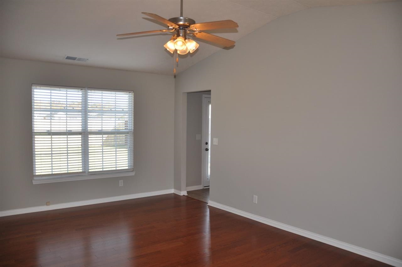 3504 Yale Dr, Evansville, IN 47711 photo 4
