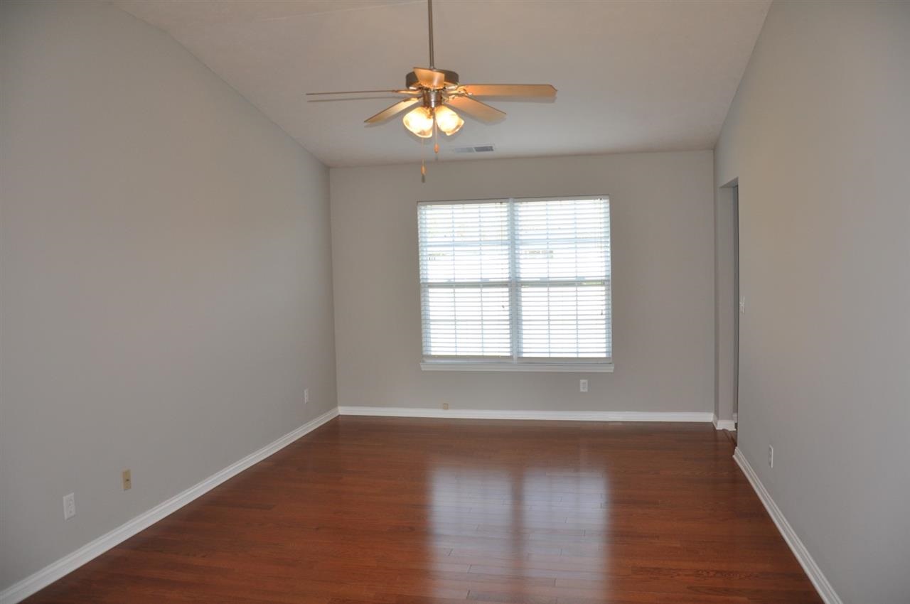 3504 Yale Dr, Evansville, IN 47711 photo 3
