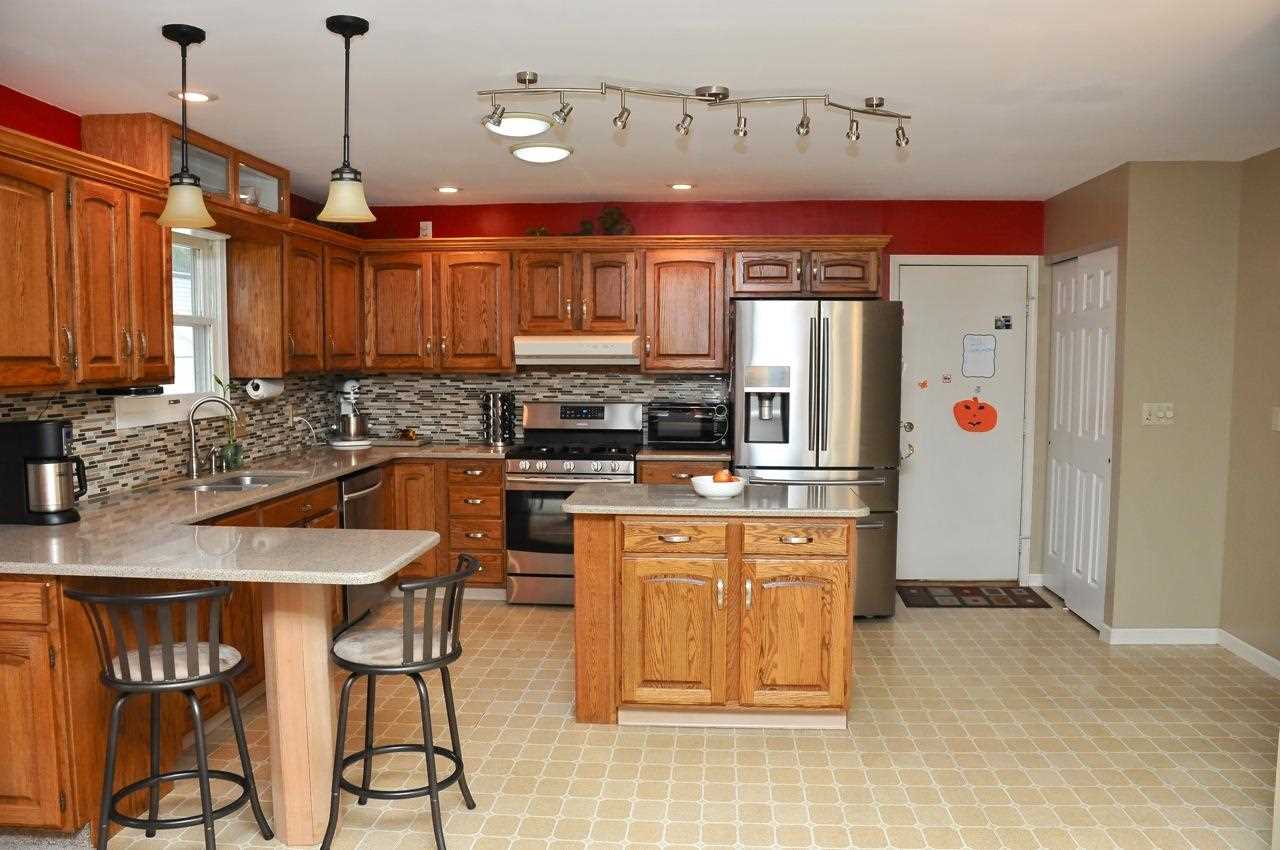 1805 Barclay Dr, Goshen, IN 46528 photo 3