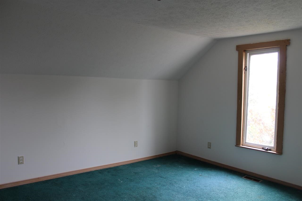 317 W 8th St, Burlington, IN 46915 photo 7