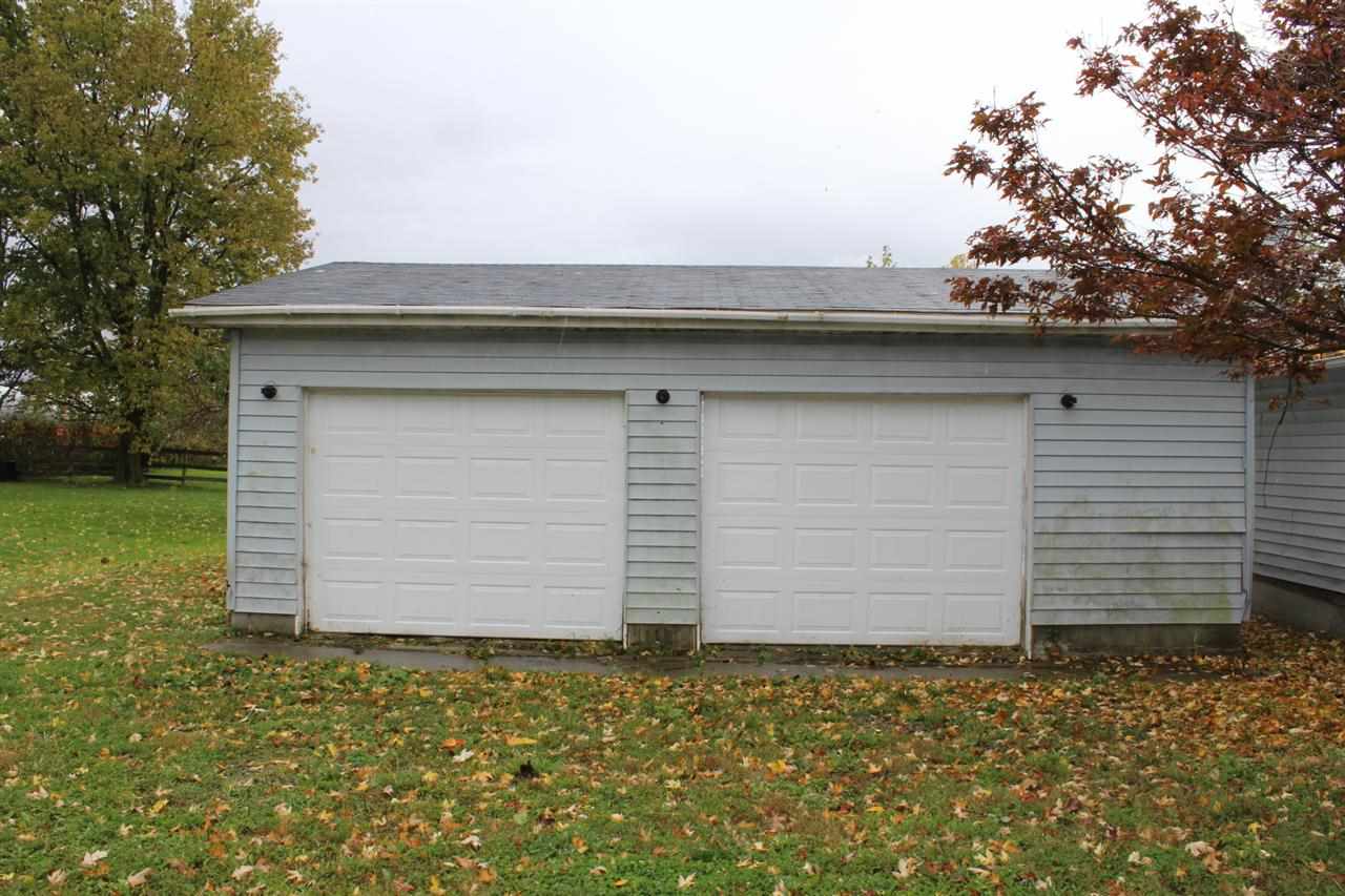 317 W 8th St, Burlington, IN 46915 photo 11