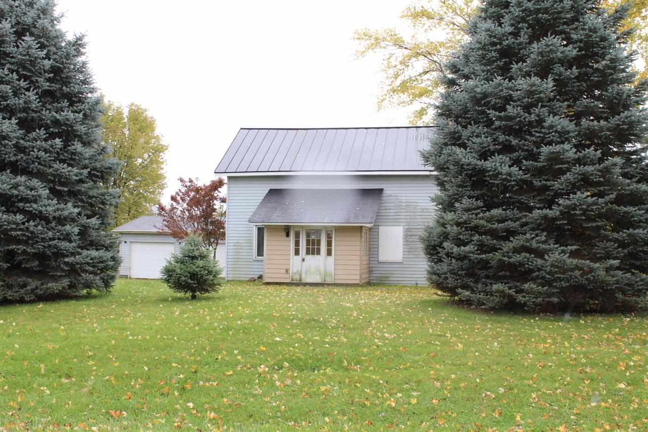 317 W 8th St, Burlington, IN 46915 photo 1
