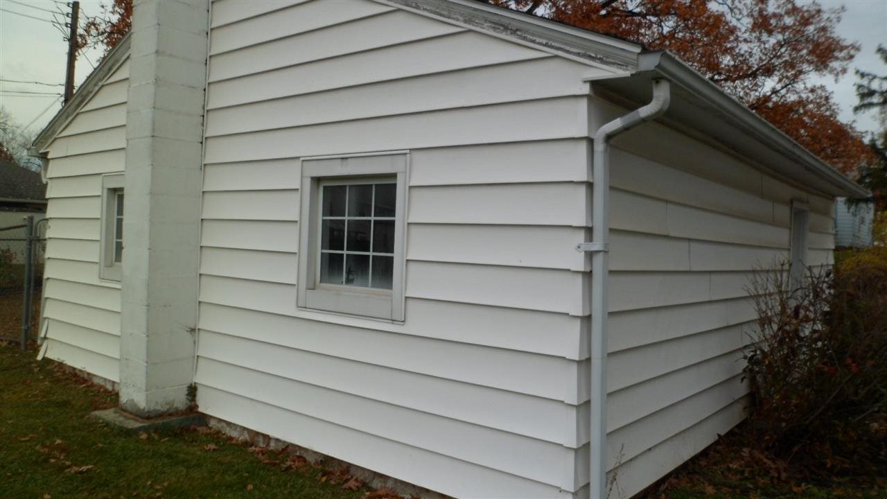 2621 Carew St, Fort Wayne, IN 46805 photo 5