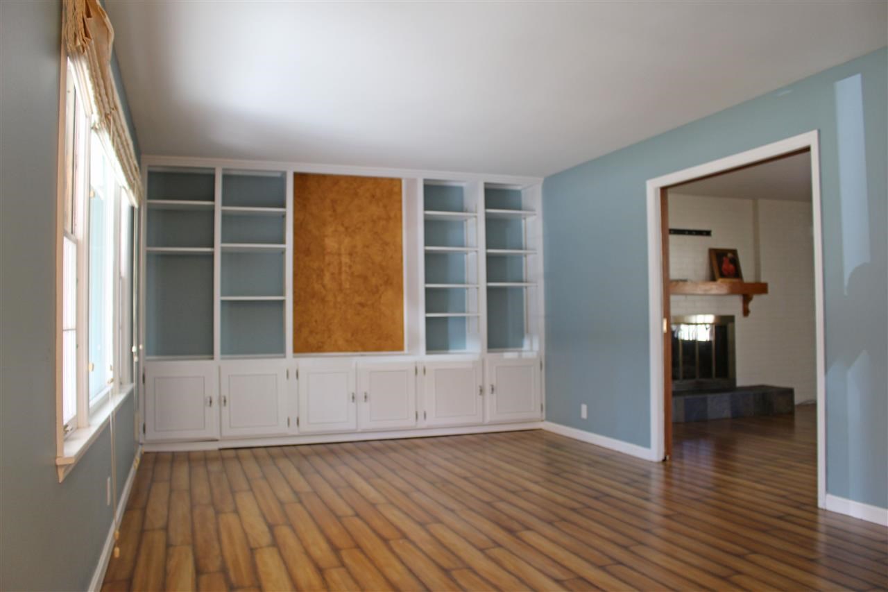 2208 Dusseldorf Dr, Evansville, IN 47711 photo 2