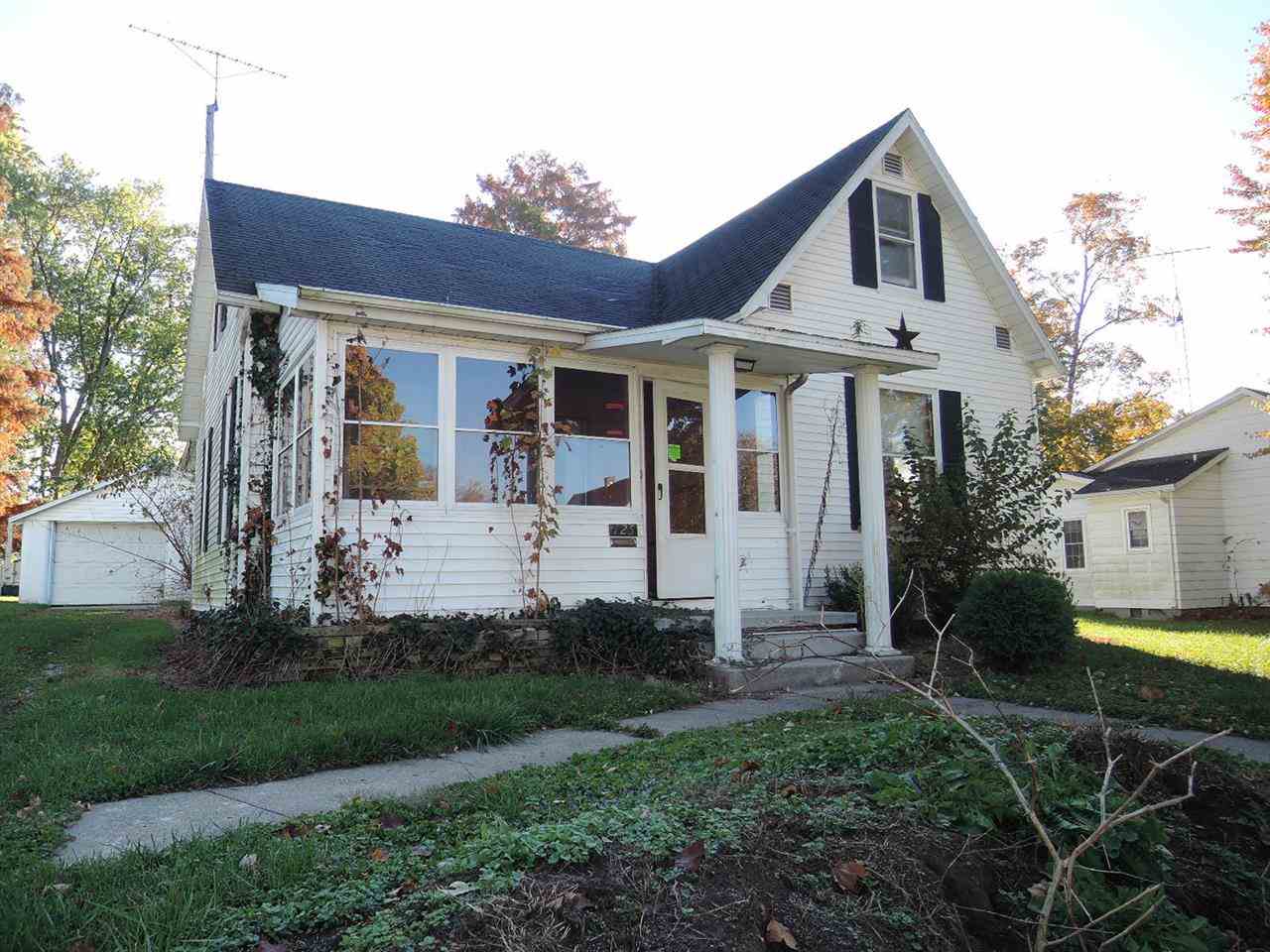 125 S Dayton St, Worthington, IN 47471 photo 1