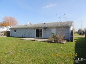 508 Norris Ct, Columbia City, IN 46725 photo 2