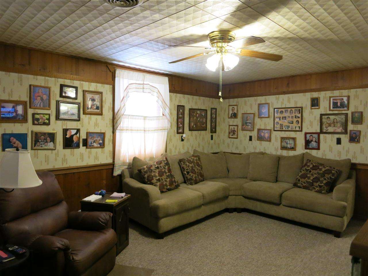 611 S State St, Chandler, IN 47610 photo 6