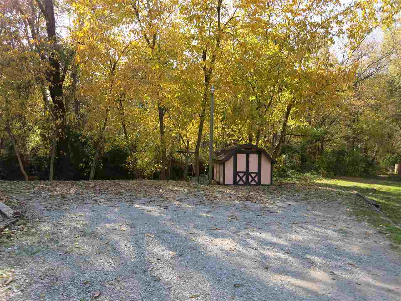 611 S State St, Chandler, IN 47610 photo 14