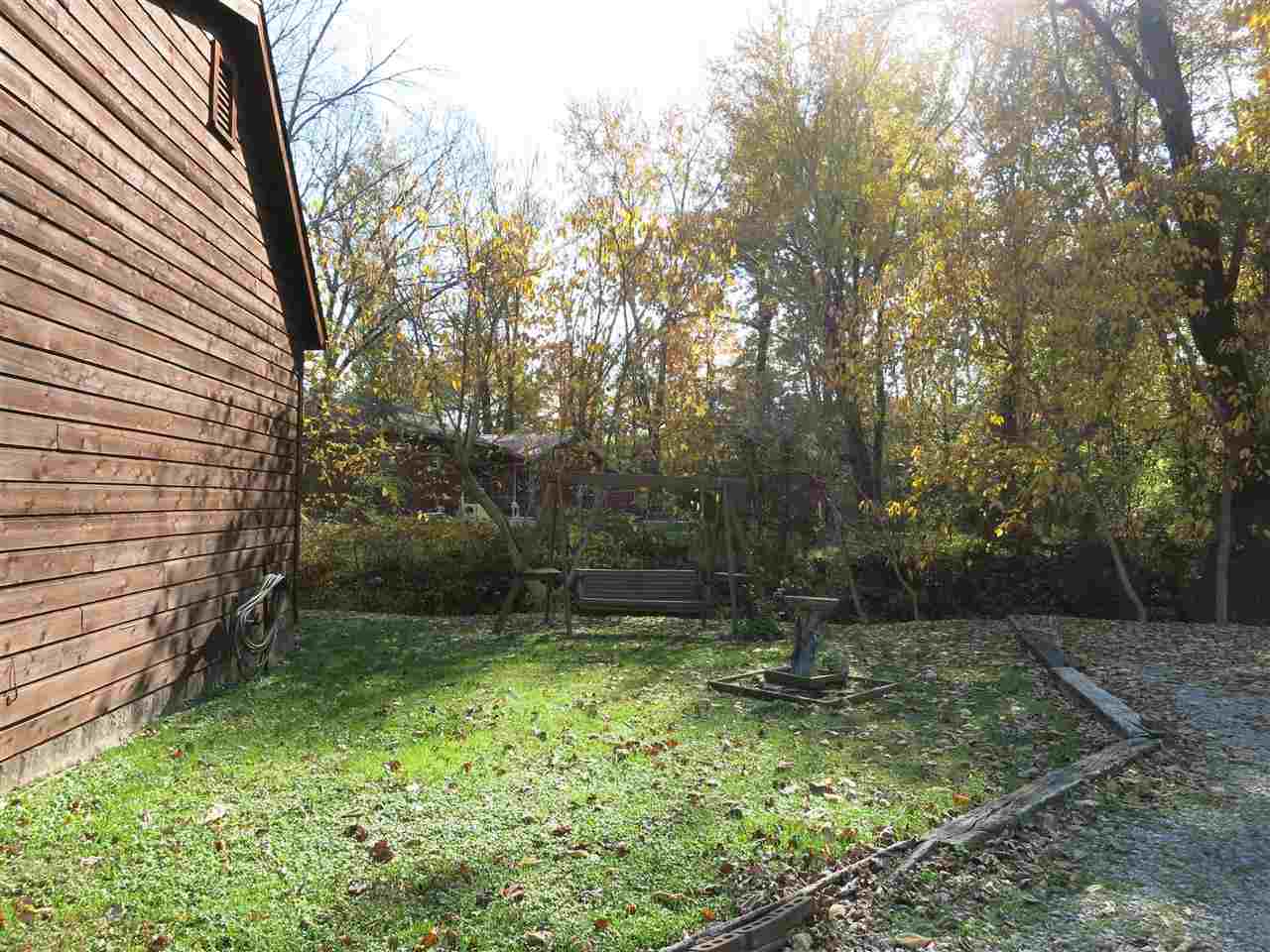 611 S State St, Chandler, IN 47610 photo 13