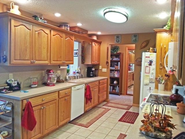 8600 E Windsor Rd, Selma, IN 47383 photo 2