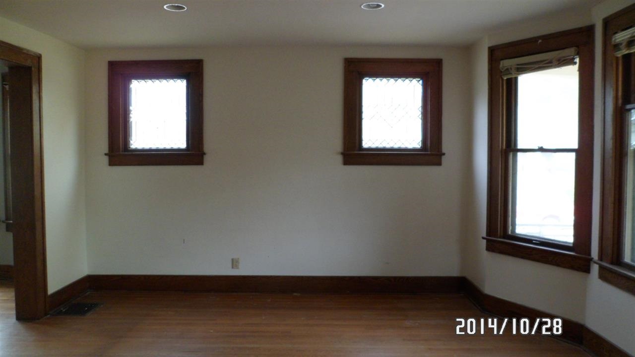 2902 Webster St, Fort Wayne, IN 46807 photo 2