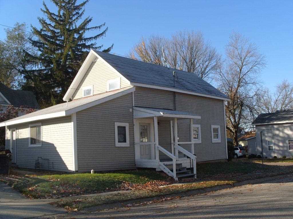 122 N East St, Bremen, IN 46506 photo 1