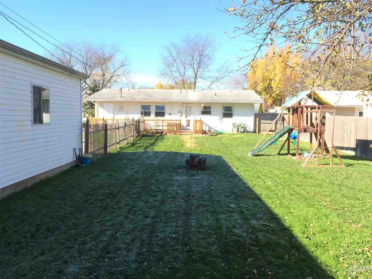 6524 Azalea Dr, Fort Wayne, IN 46825 photo 2