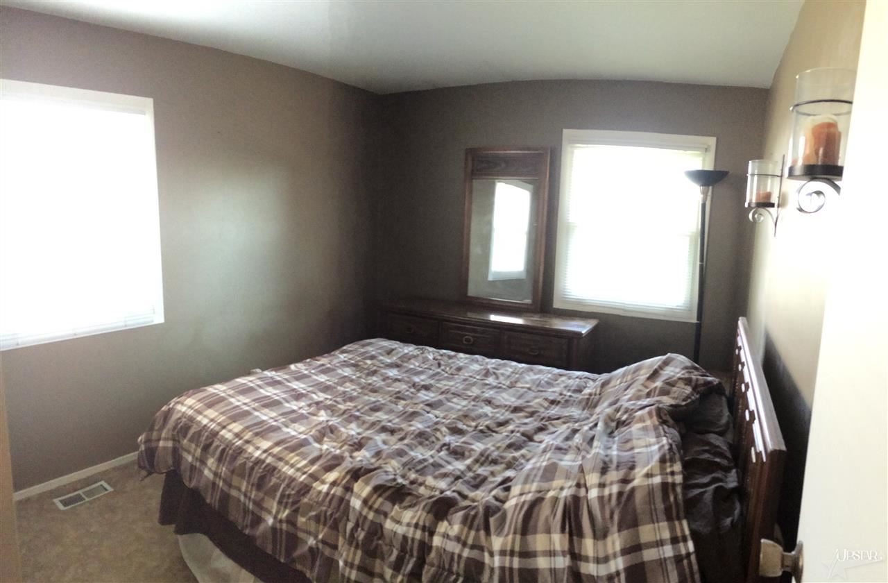 6524 Azalea Dr, Fort Wayne, IN 46825 photo 4