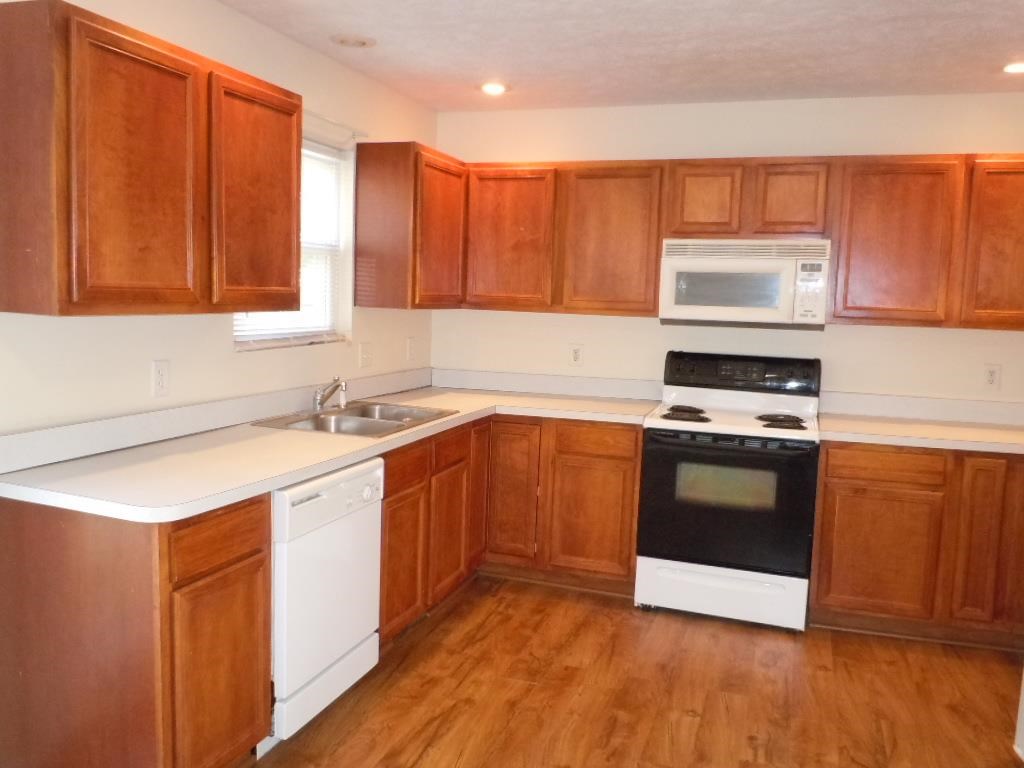 8020 Alexandra Ln, Newburgh, IN 47630 photo 5