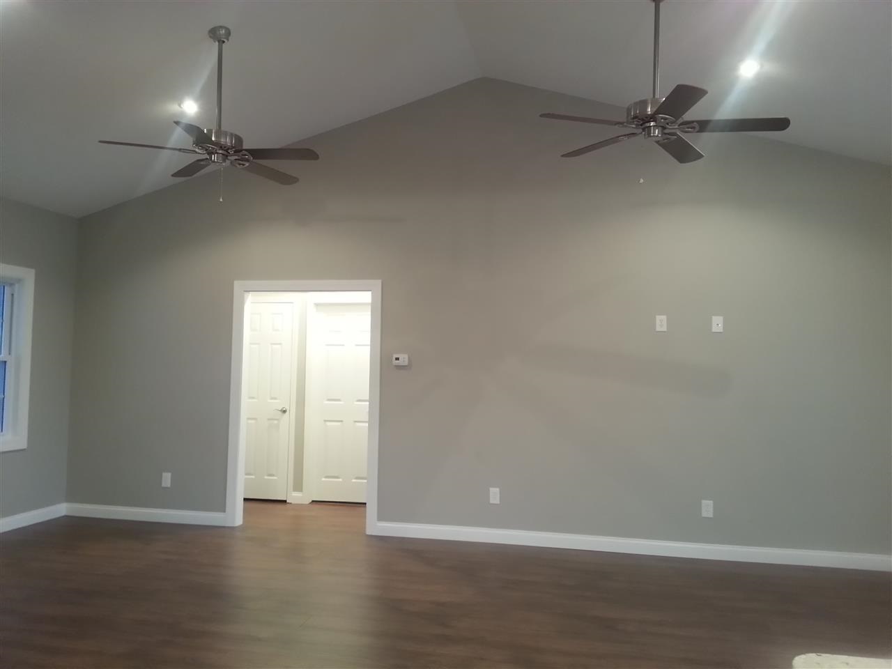 306 E Flora St, Washington, IN 47501 photo 4