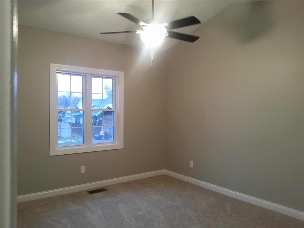 306 E Flora St, Washington, IN 47501 photo 12