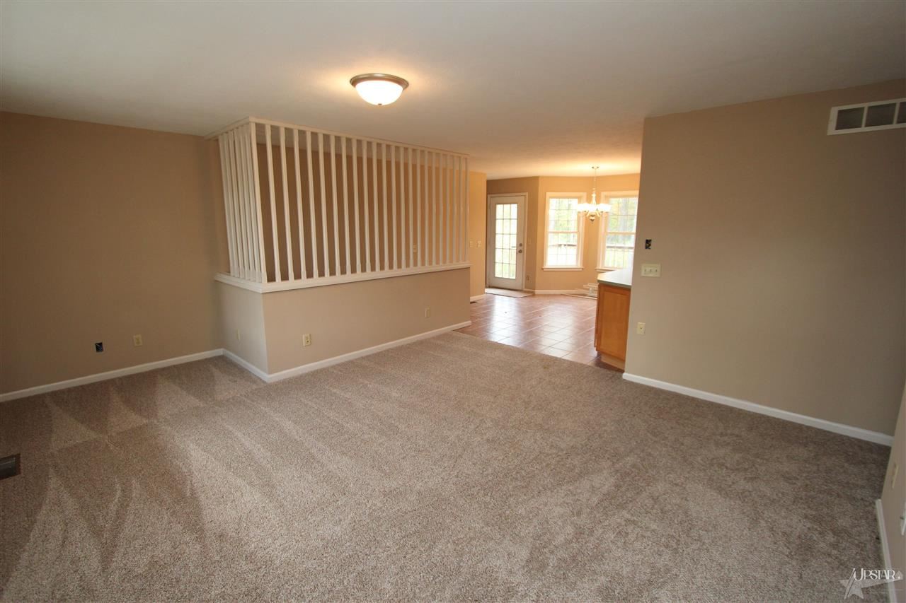 25541 Bayberry Ct, Elkhart, IN 46517 photo 2