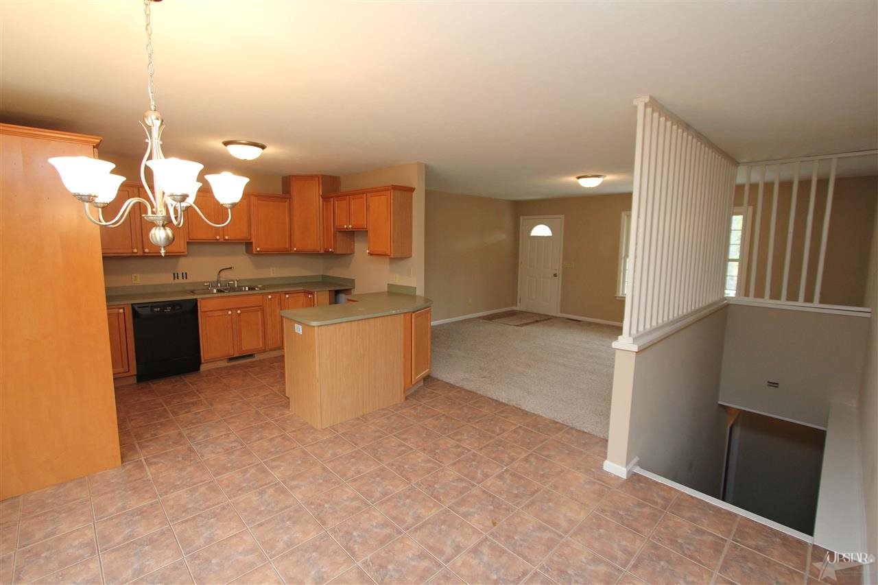 25541 Bayberry Ct, Elkhart, IN 46517 photo 3