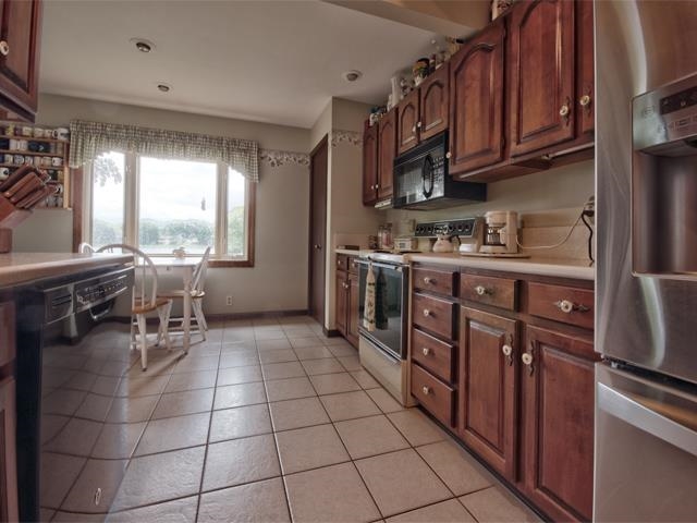 3007 Twin Pines Pt, Elkhart, IN 46514 photo 8