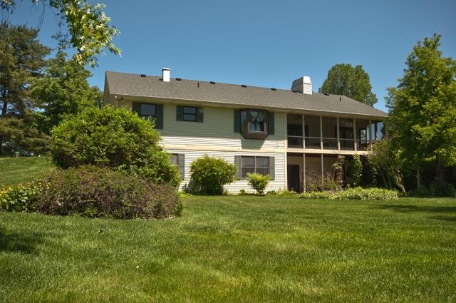 3007 Twin Pines Pt, Elkhart, IN 46514 photo 2