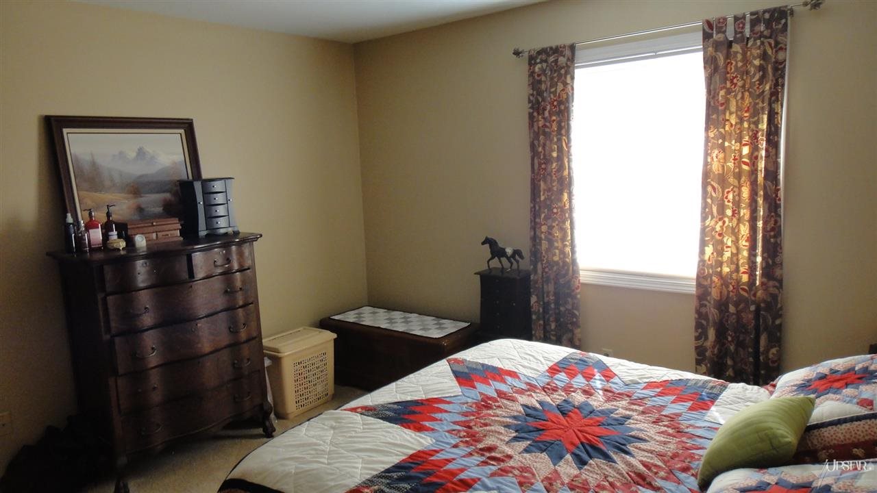 876 E Water St, Berne, IN 46711 photo 11
