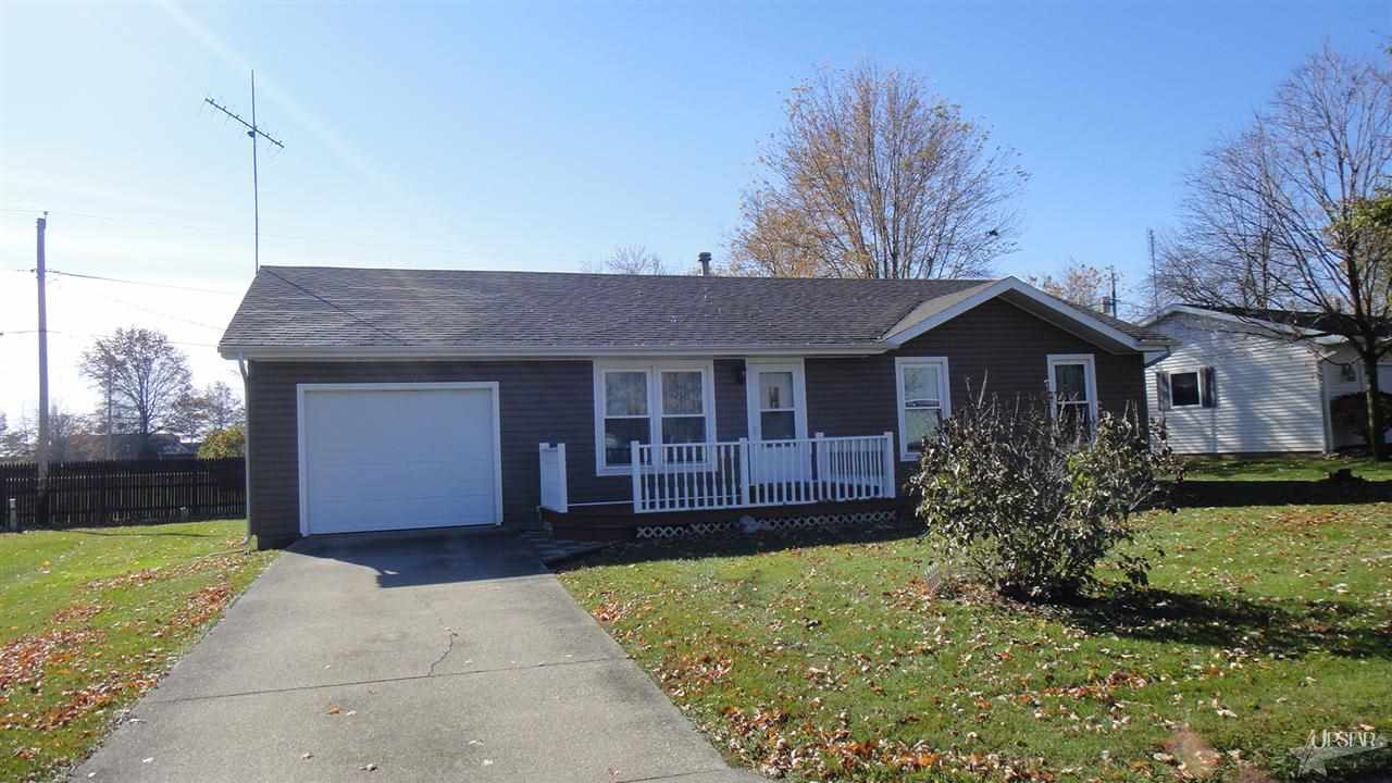 876 E Water St, Berne, IN 46711 photo 1
