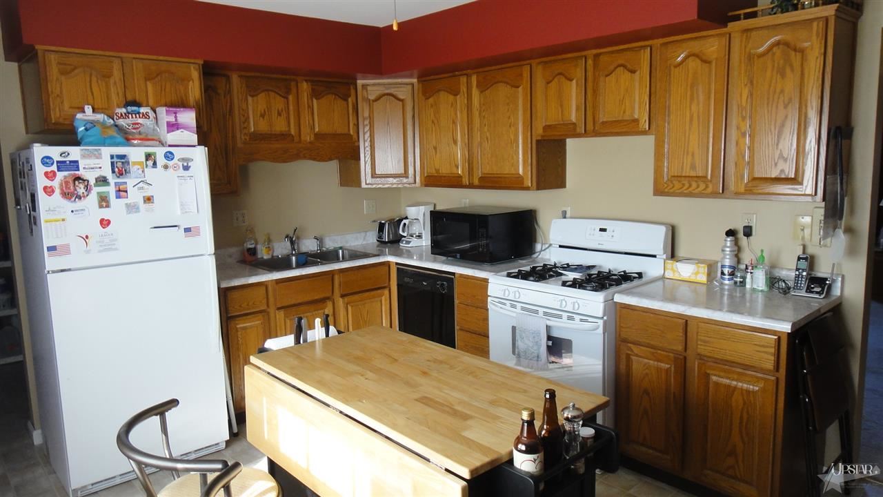 876 E Water St, Berne, IN 46711 photo 8