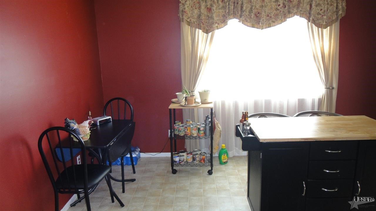 876 E Water St, Berne, IN 46711 photo 5