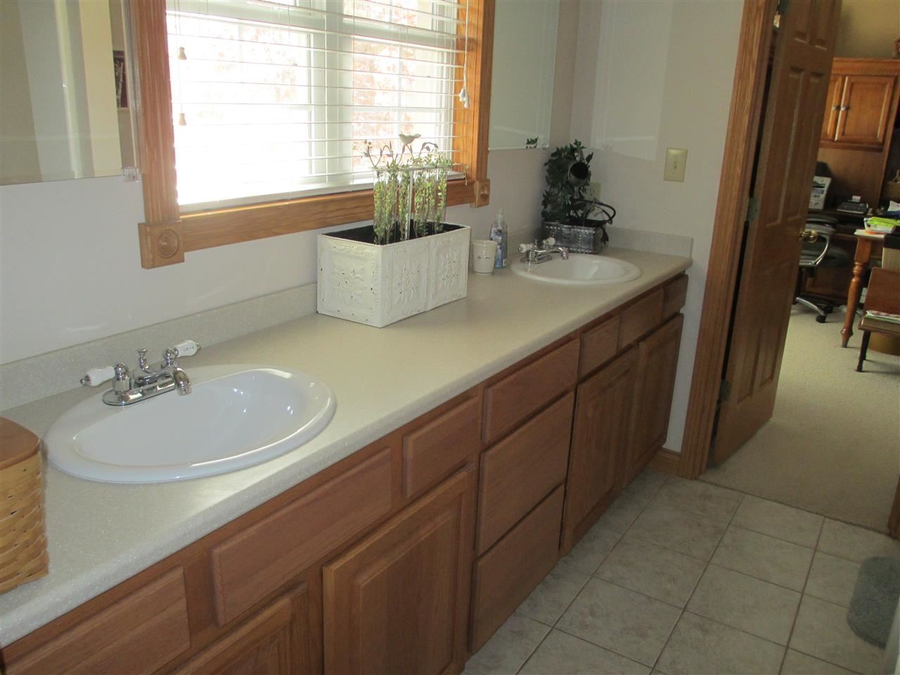 5552 E Nantucket Ct, Bloomington, IN 47401 photo 9