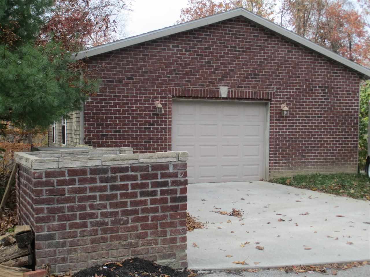 5552 E Nantucket Ct, Bloomington, IN 47401 photo 2
