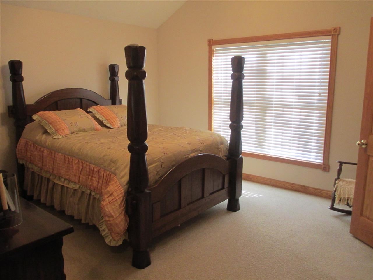 5552 E Nantucket Ct, Bloomington, IN 47401 photo 8