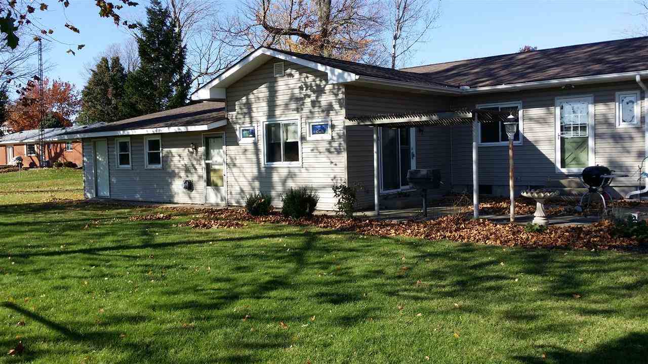 209 E Clark, Flora, IN 46929 photo 4