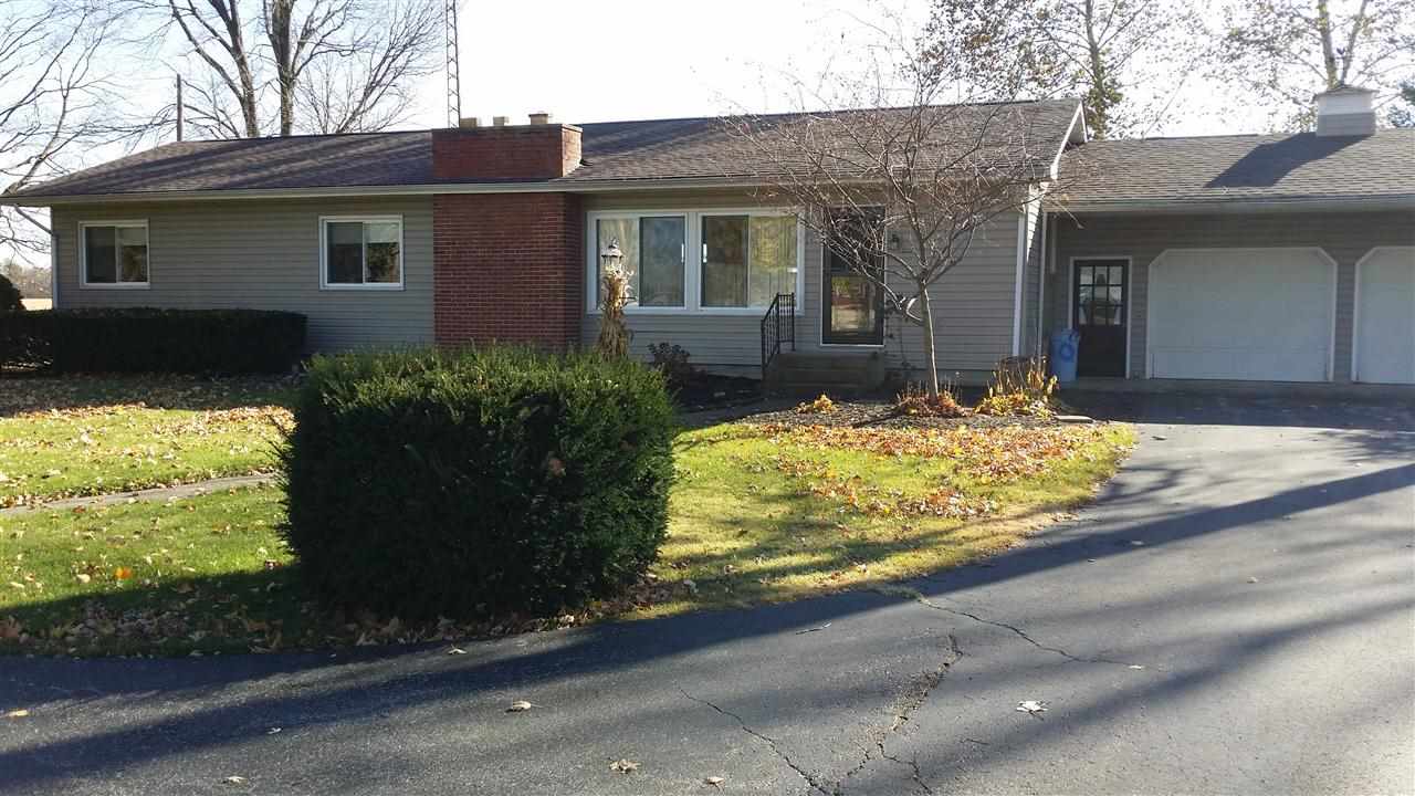 209 E Clark, Flora, IN 46929 photo 1