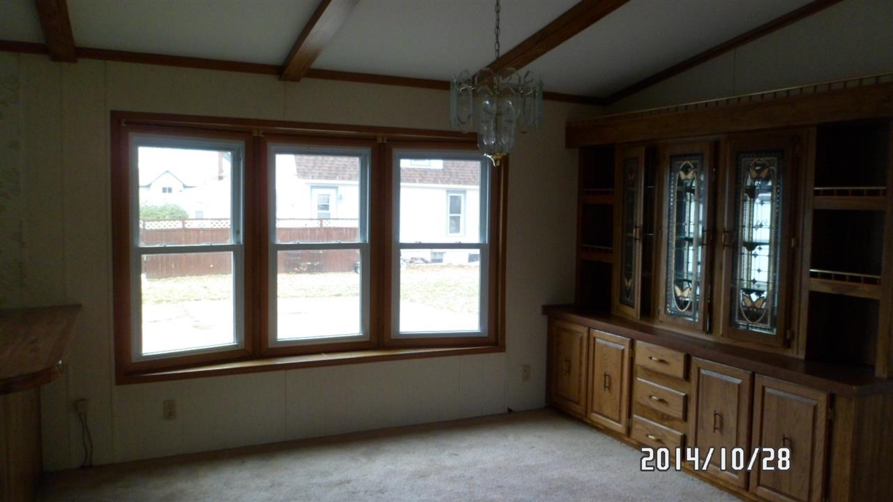 915 W Mill St, Ossian, IN 46777 photo 7
