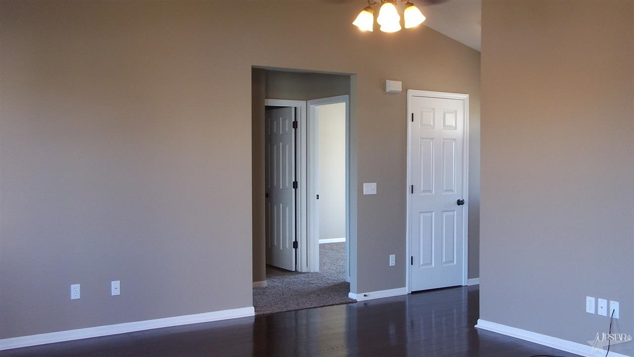 3296 E Sherman St, Columbia City, IN 46725 photo 5