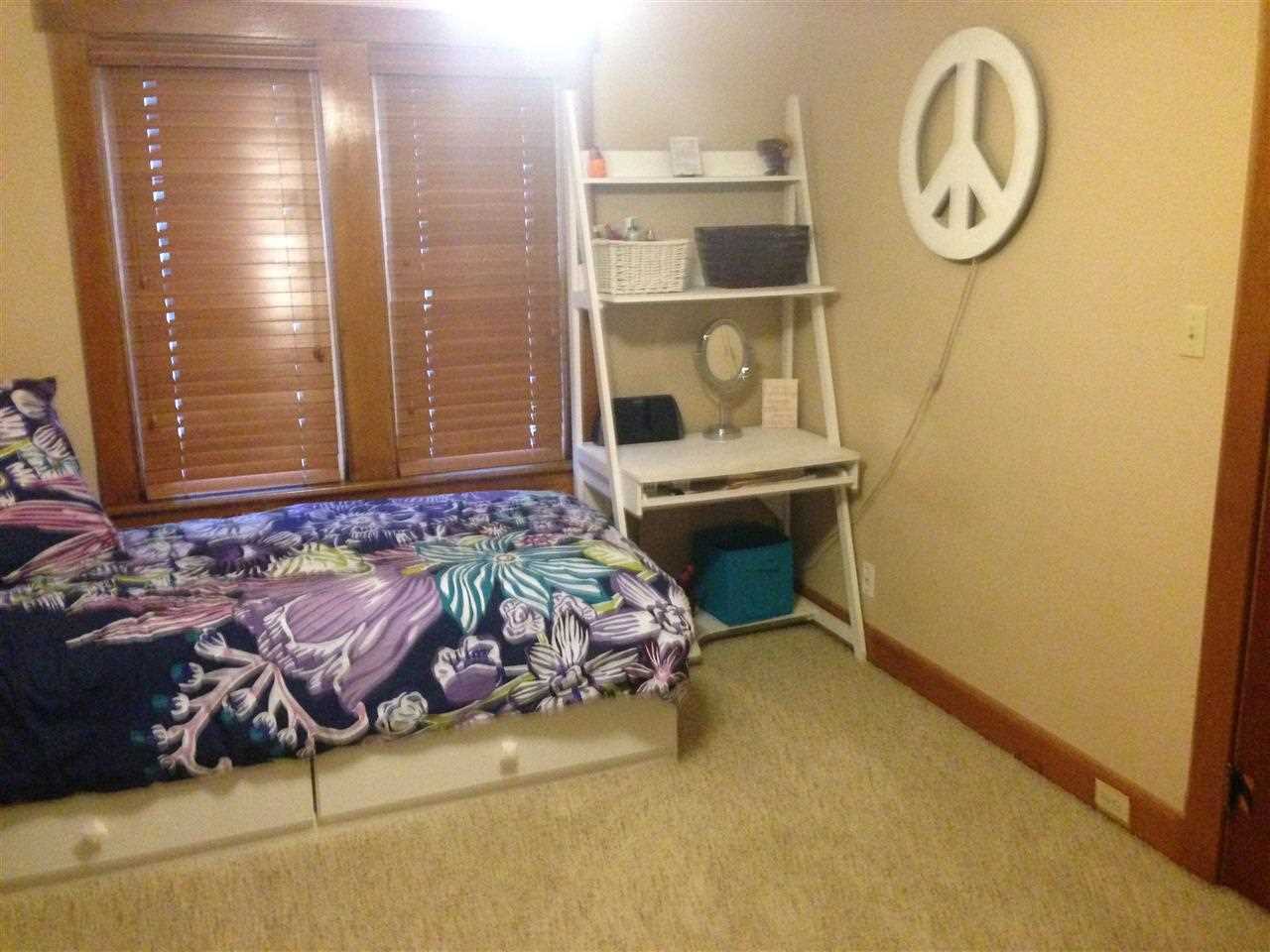 112 N Walnut St, Huntingburg, IN 47542 photo 5