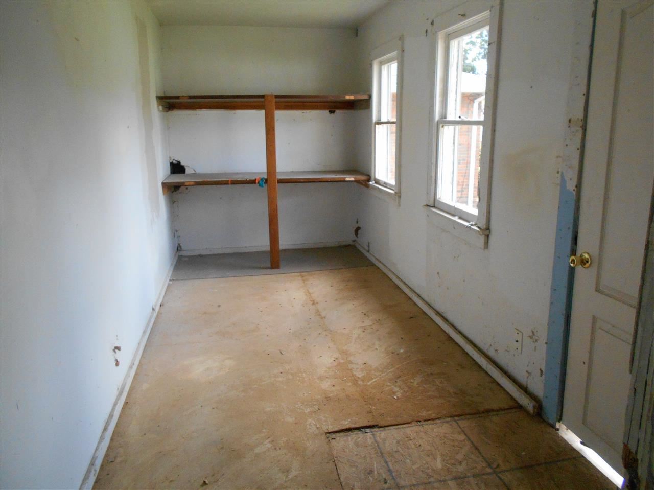 421 S Race St, Princeton, IN 47670 photo 2