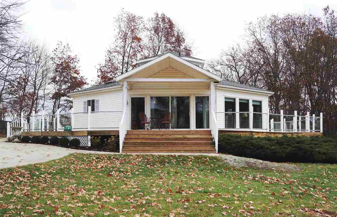 8460 E 1000 N, Kendallville, IN 46755 photo 1