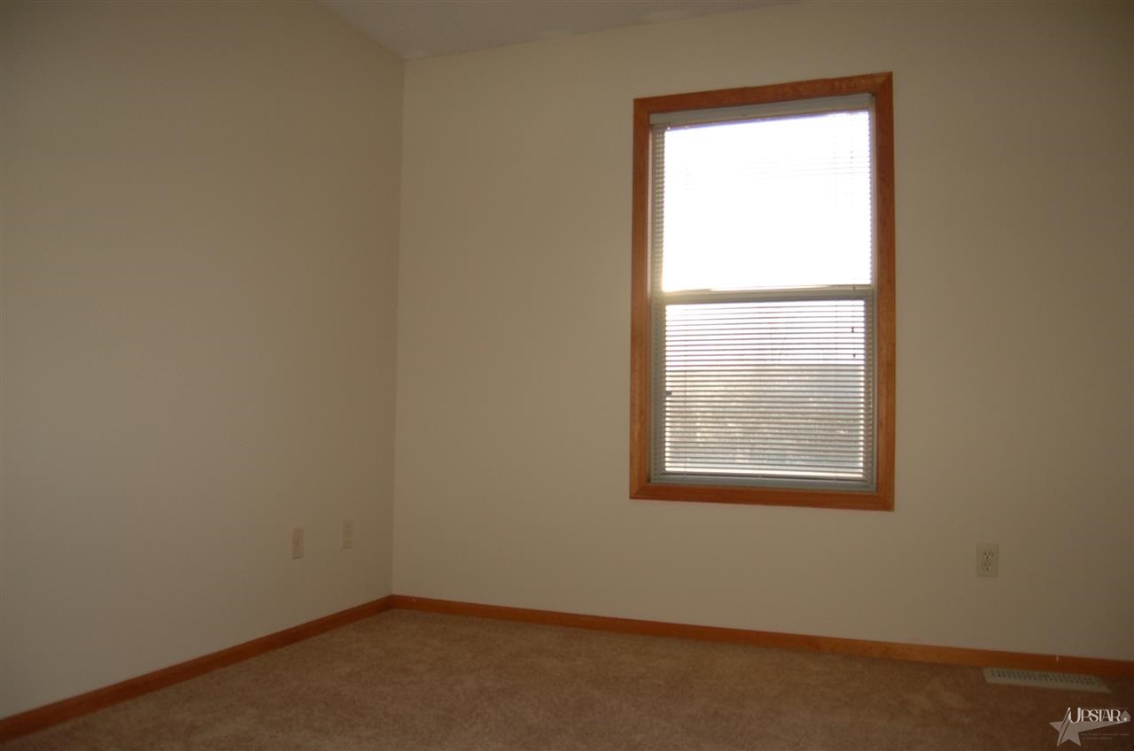 509 Briarfield Dr, Fort Wayne, IN 46825 photo 13