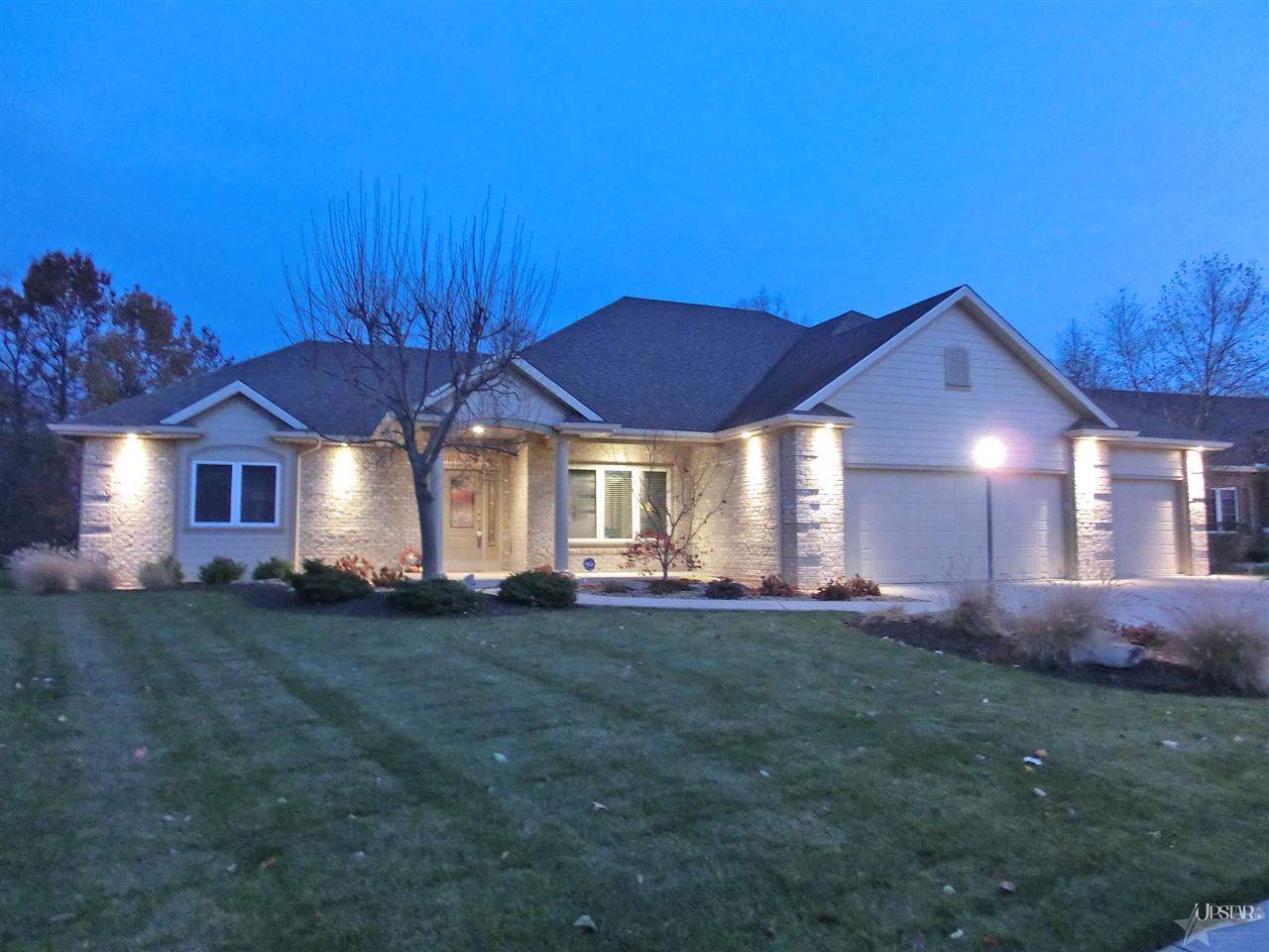 7032 Nighthawk Dr, Fort Wayne, IN 46835 photo 1