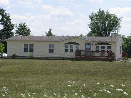 7502 County Road 16, Butler, IN 46721 photo 1